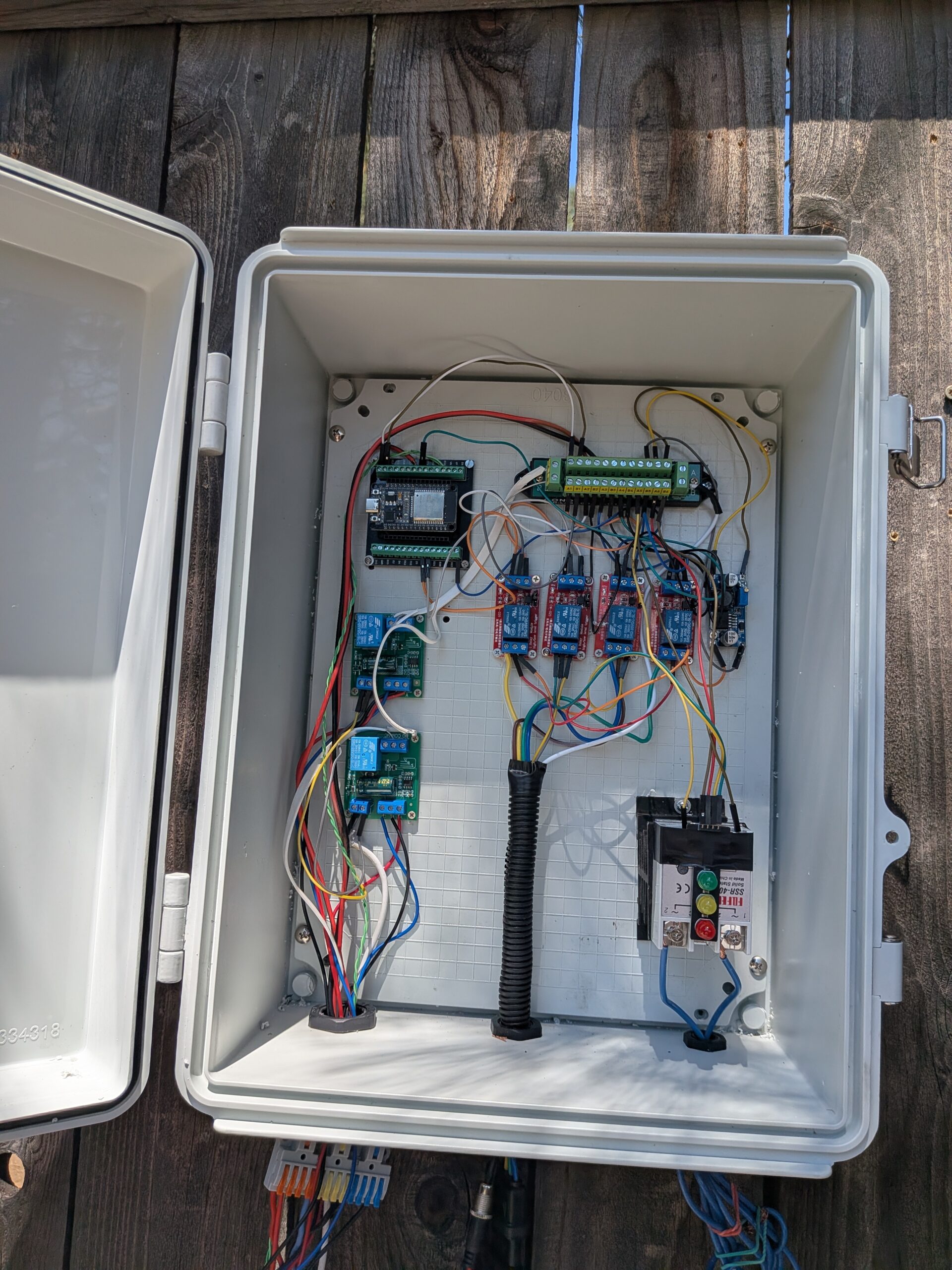 Float switch controller box